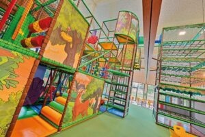 Softplayanlage im Indoorspielplatz in Tannis Kinderparadies im Tannheimer Tal